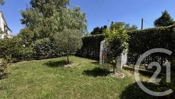 Appartement Duplex à vendre  4 pièces - 96,96 m 2   VERGEZE  - 30