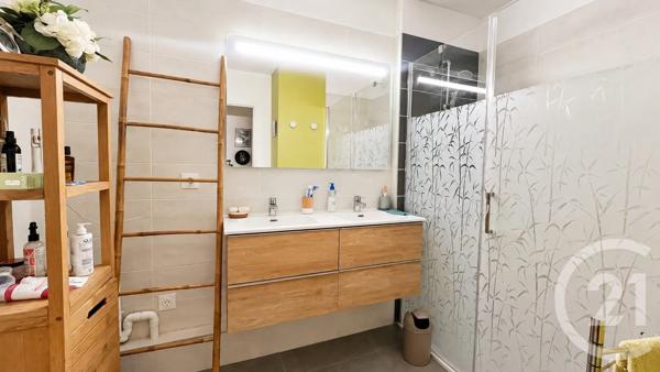 Appartement Duplex à vendre  4 pièces - 96,96 m 2   VERGEZE  - 30