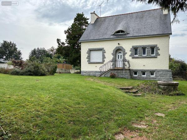 Maison à vendre à Langolen dans le Finistère (29510), ref : MAIS/1033   
Bourg