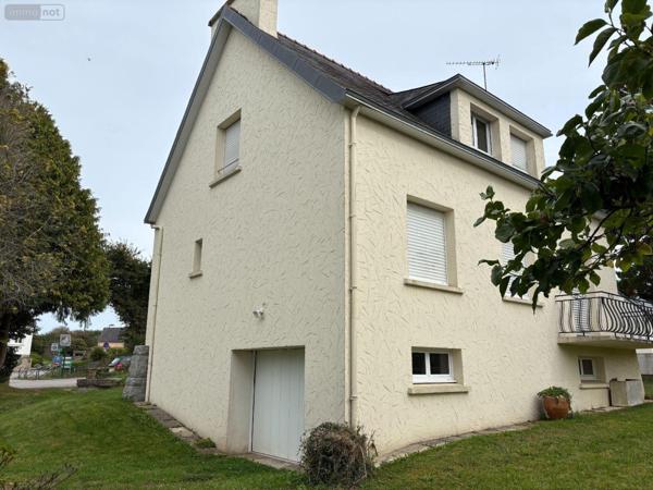 Maison à vendre à Langolen dans le Finistère (29510), ref : MAIS/1033   
Bourg