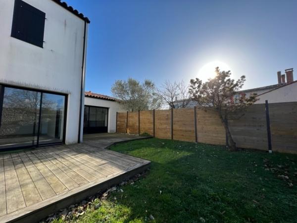 A LOUER MAISON TYPE 5 - LA ROCHELLE / MARSILLY