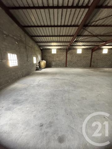 à vendre  1800 m 2   ALES  - 30