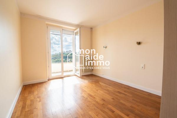 Appartement T3 avec balcons, cave et place de parking