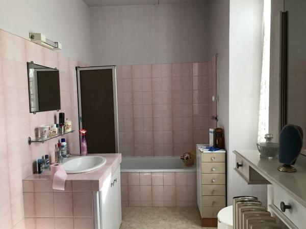 Maison à vendre |  Barbezieux-Saint-Hilaire |  7 pièces | 152 m²