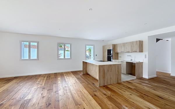 Maison à vendre    6 pièces • 168 m2 Anglet