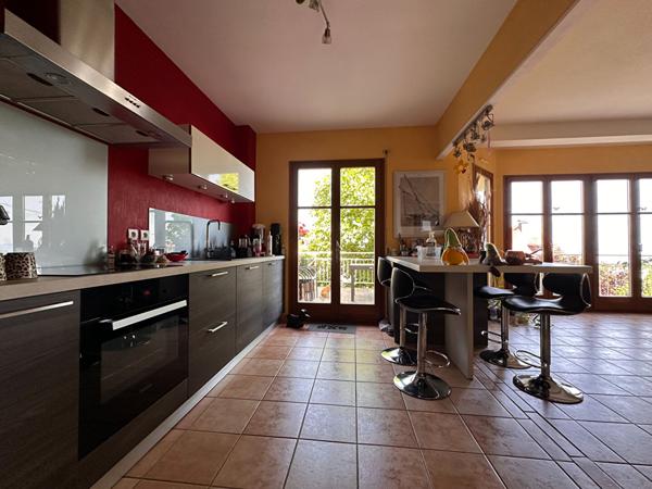 Appartement - 4 pièces - 121 m²