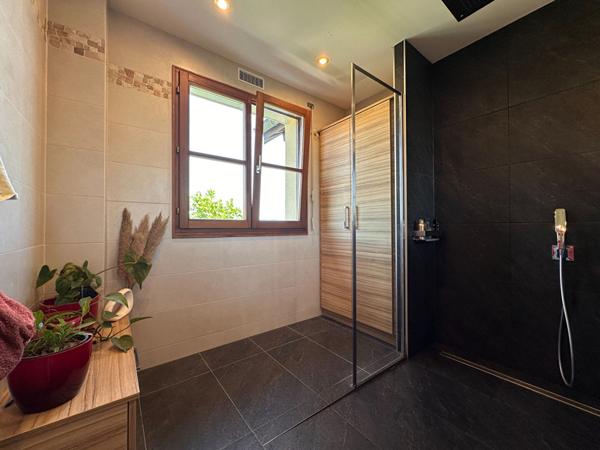 Appartement - 4 pièces - 121 m²