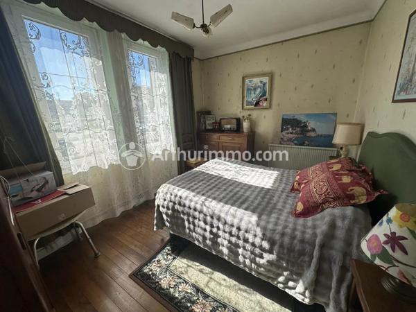 Vente Maison 7 pièces 121 m2 à Saint-Astier