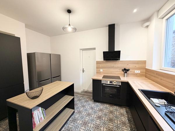 A louer colocation secteur Mairie dans une maison de Maitre de 198m2.