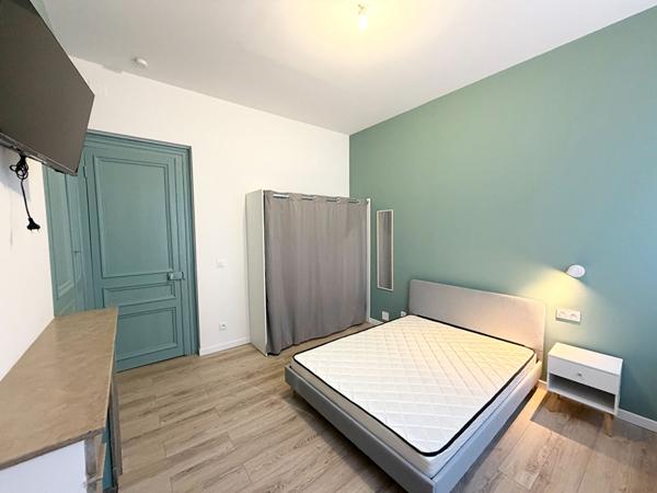 A louer colocation secteur Mairie dans une maison de Maitre de 198m2.