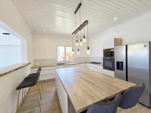 Maison 7 pièces – 190 m² – Étang-Salé-les-Hauts