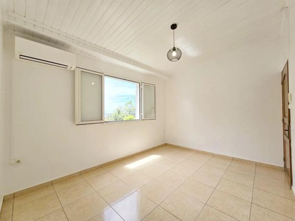 Maison 7 pièces – 190 m² – Étang-Salé-les-Hauts