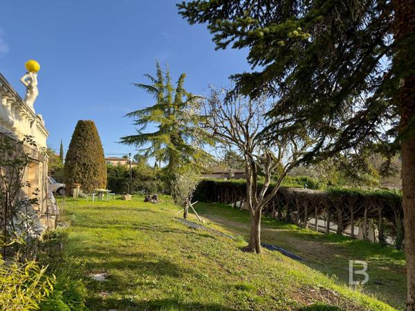 MAISON PROVENÇALE DE PLAIN PIED AU CALME ABSOLU