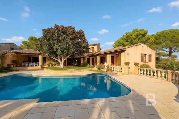 MAISON PROVENÇALE DE PLAIN PIED AU CALME ABSOLU