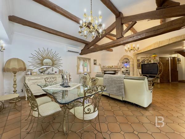 MAISON PROVENÇALE DE PLAIN PIED AU CALME ABSOLU