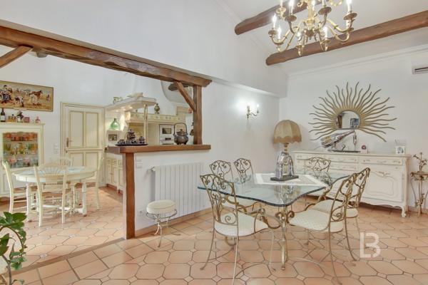 MAISON PROVENÇALE DE PLAIN PIED AU CALME ABSOLU