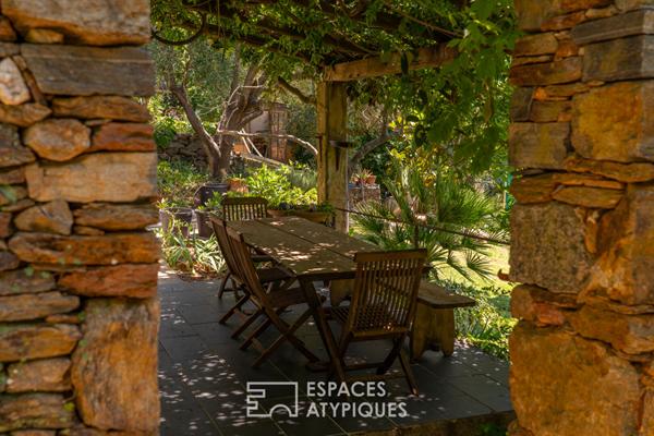 Propriété de charme, magnanerie et ancienne bergerie au coeur des Maures