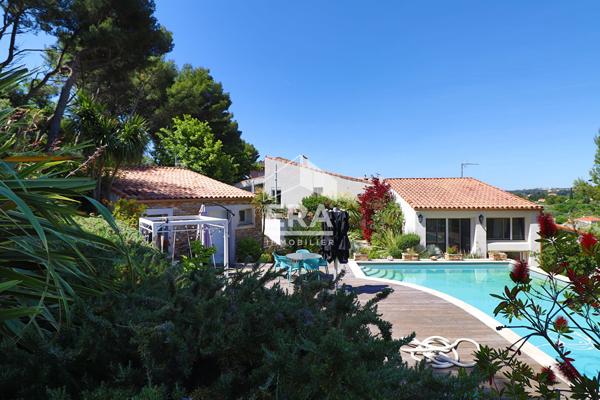 Maison Plan De Cuques 317 m², Prestations haut de gamme , piscine, grand terrain,