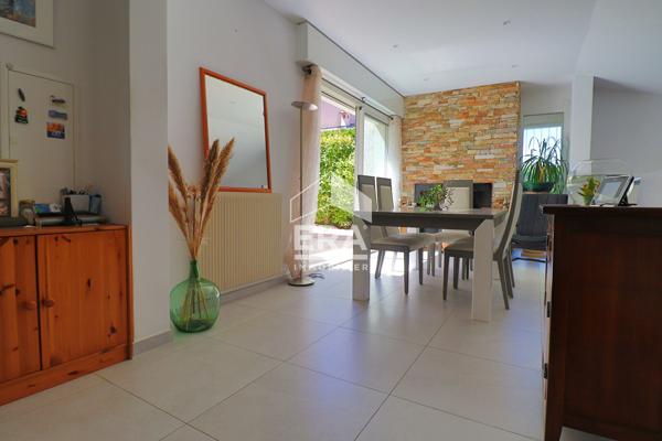 Maison Plan De Cuques 317 m², Prestations haut de gamme , piscine, grand terrain,
