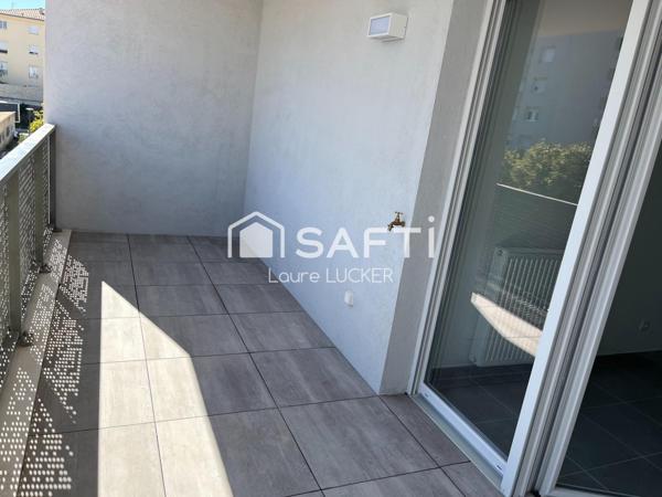 Dernier étage avec terrasse et parking couvert