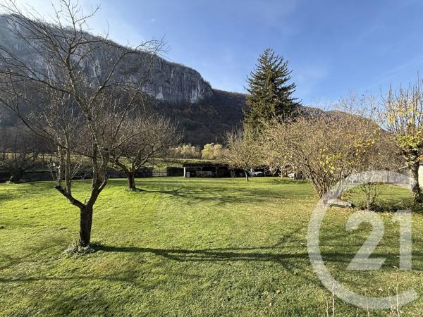 Terrain à vendre  832 m 2   ST MARTIN DU MONT  - 01