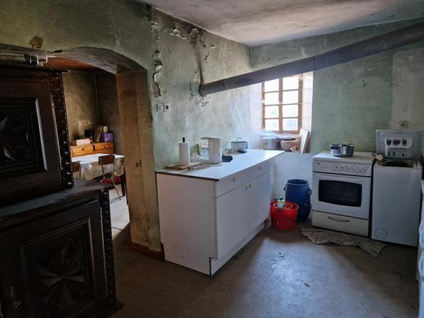 L'ensemble de l'appartement, ainsi qu'une grange en annexe