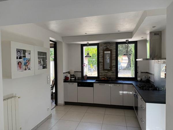 Maison Meyreuil 5 pièce(s) 160m2 avec jardin