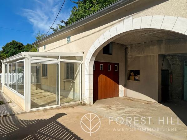 Vouvray (37210) MAISON ATYPIQUE A VOUVRAY