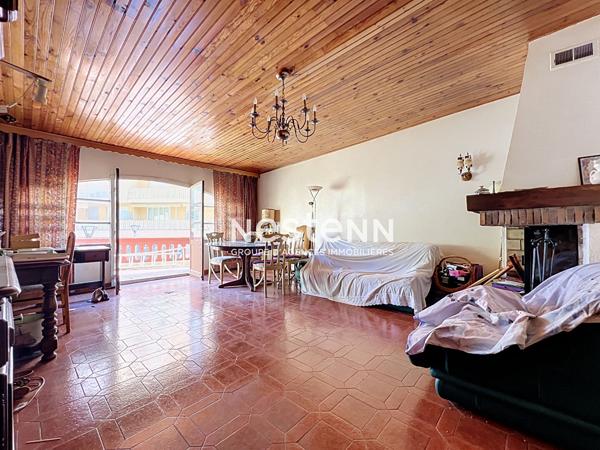APPARTEMENT + LOCAL COMMERCIAL - 82 M² ET 108 M² - RUE DES POTIERS - PAS DE COPROPRIÉTÉ - PARKING