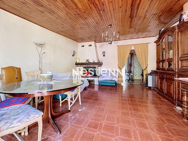 APPARTEMENT + LOCAL COMMERCIAL - 82 M² ET 108 M² - RUE DES POTIERS - PAS DE COPROPRIÉTÉ - PARKING