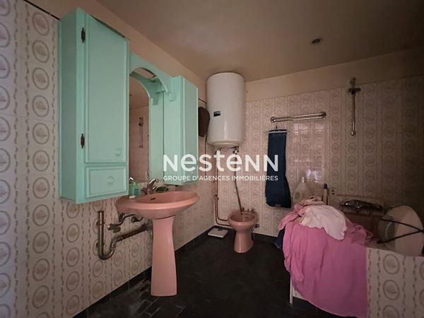 APPARTEMENT + LOCAL COMMERCIAL - 82 M² ET 108 M² - RUE DES POTIERS - PAS DE COPROPRIÉTÉ - PARKING
