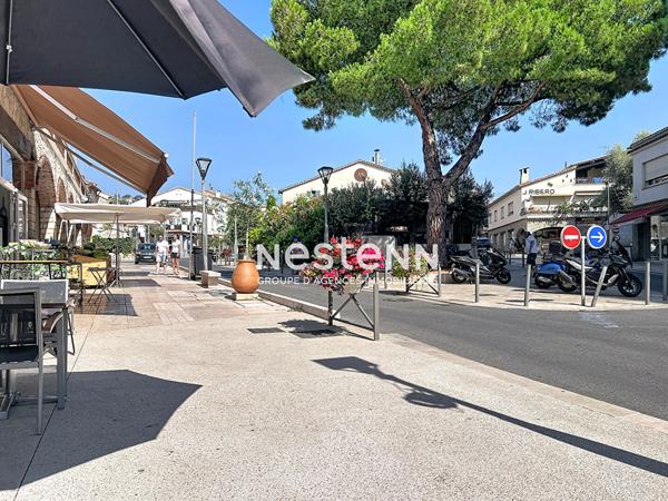 APPARTEMENT + LOCAL COMMERCIAL - 82 M² ET 108 M² - RUE DES POTIERS - PAS DE COPROPRIÉTÉ - PARKING