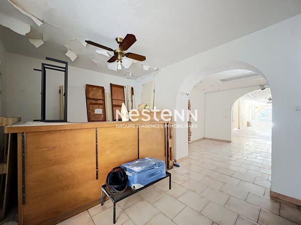 APPARTEMENT + LOCAL COMMERCIAL - 82 M² ET 108 M² - RUE DES POTIERS - PAS DE COPROPRIÉTÉ - PARKING