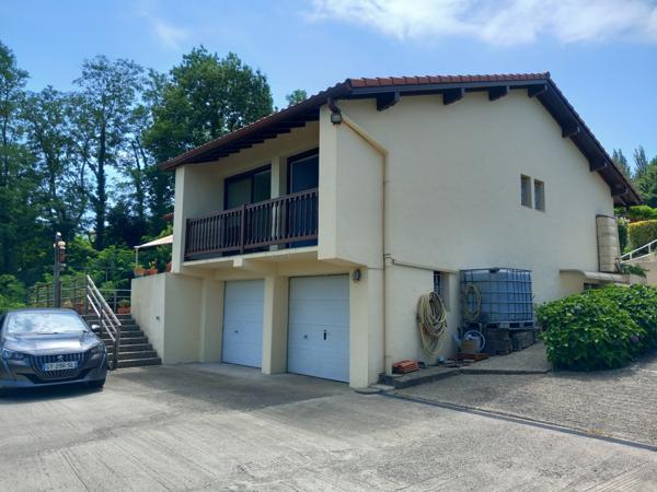 Briscous (64240) A vendre maison mitoyenne T3 80m² environ, terrasse , jardin