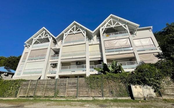 Appartement à vendre    4 pièces • 80,06 m2 Les Abymes