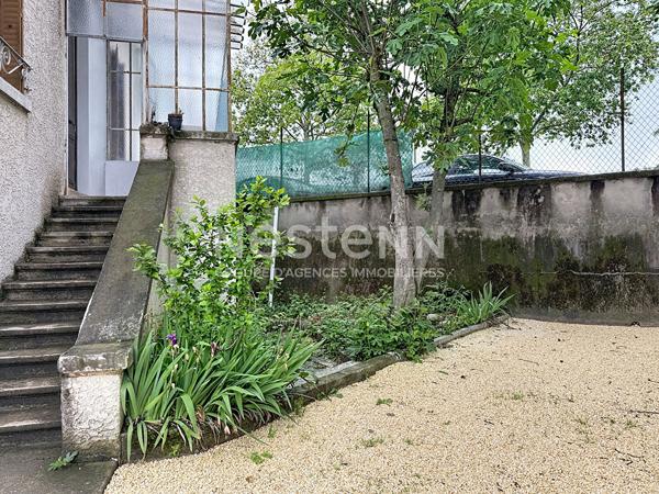 Appartement 3 pièces en rez de jardin avec Parking Proche métro - 69500 BRON