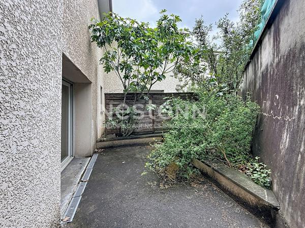 Appartement 3 pièces en rez de jardin avec Parking Proche métro - 69500 BRON