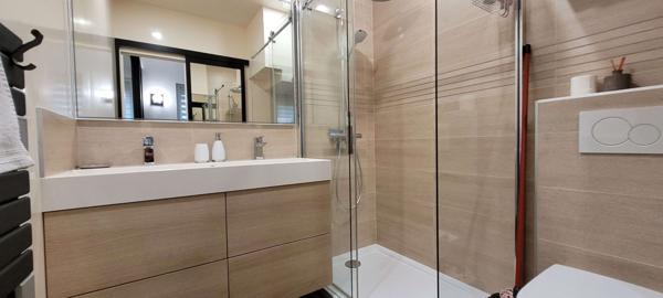 Paris (75016) BEAU STUDIO MEUBLE ET EQUIPE