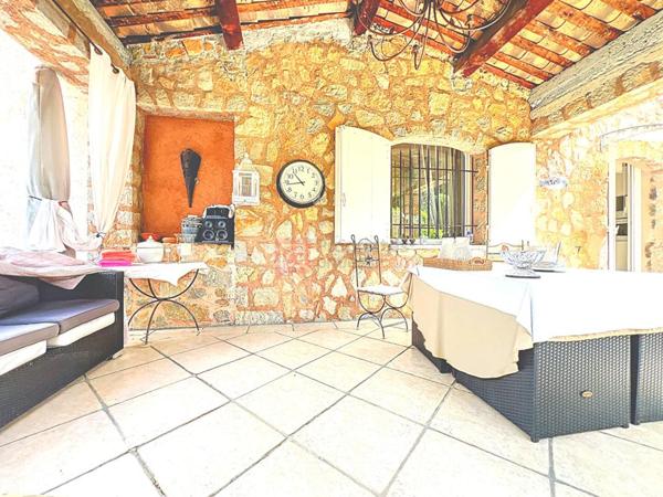 06810 Auribeau-sur-Siagne ? Villa 4 pièces de caractère