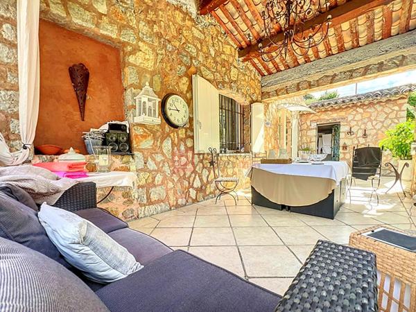 06810 Auribeau-sur-Siagne ? Villa 4 pièces de caractère