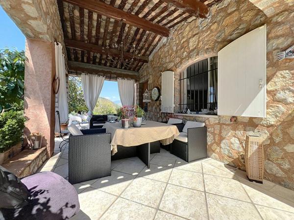 06810 Auribeau-sur-Siagne ? Villa 4 pièces de caractère