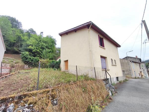 Maison avec dépendance et grange