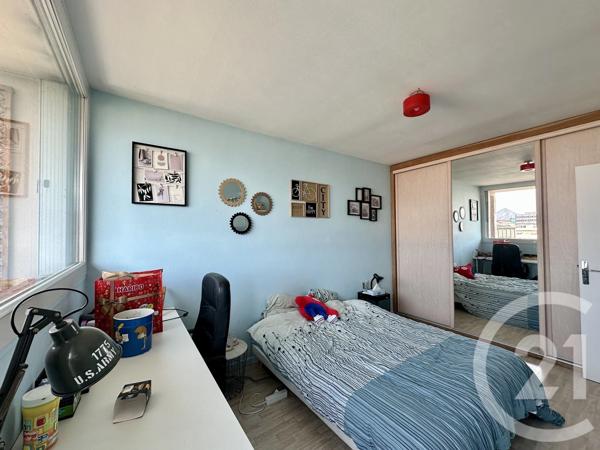 Appartement F5 à vendre  6 pièces - 106 m 2   GRENOBLE  - 38