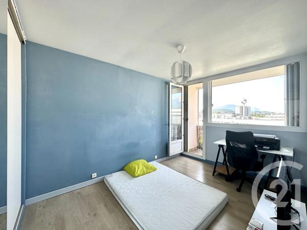 Appartement F5 à vendre  6 pièces - 106 m 2   GRENOBLE  - 38