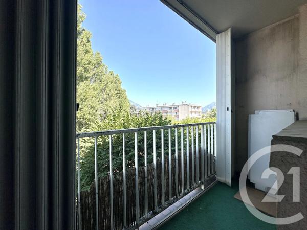 Appartement F5 à vendre  6 pièces - 106 m 2   GRENOBLE  - 38