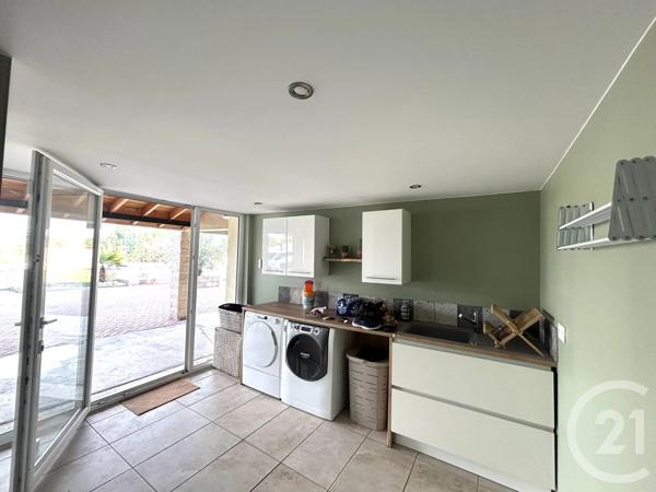Maison à vendre  6 pièces - 194 m 2   ST JUST ST RAMBERT  - 42