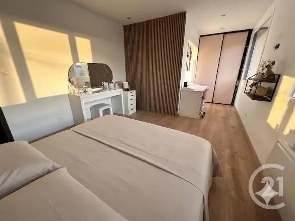 Maison à vendre  6 pièces - 194 m 2   ST JUST ST RAMBERT  - 42