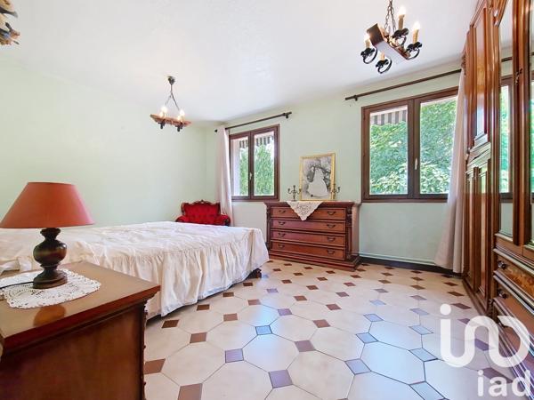 Maison à vendre 10 pièces 188 m² Saint-Martin-d'Hères