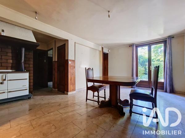 Maison à vendre 10 pièces 188 m² Saint-Martin-d'Hères