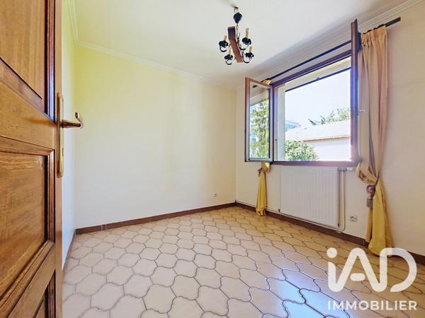 Maison à vendre 10 pièces 188 m² Saint-Martin-d'Hères